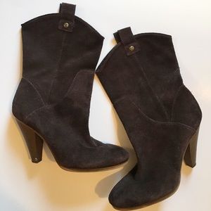 American Eagle brown suede heeled boots